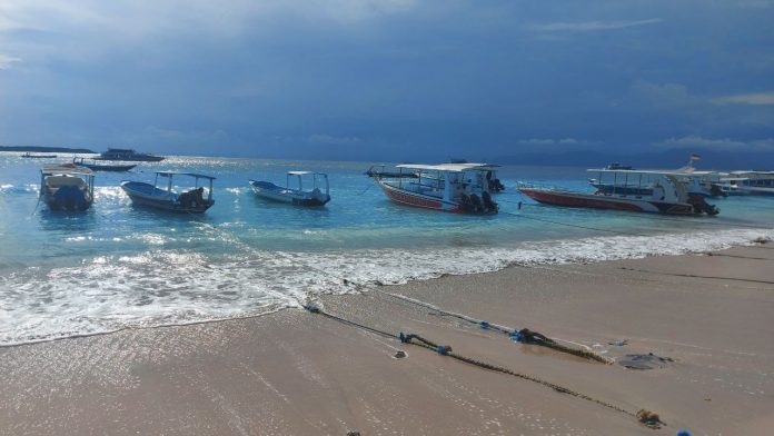 Kapal cepat 4
