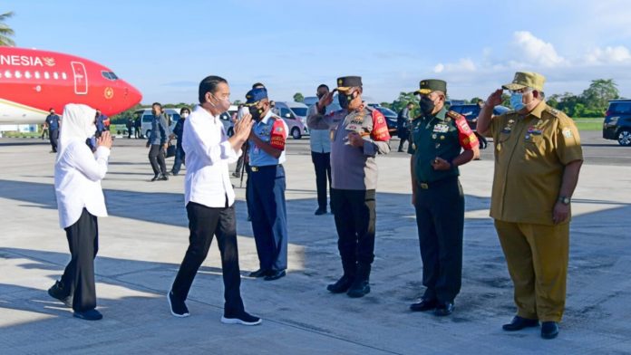 Presiden Joko Widodo didampingi Ibu Iriana Joko Widodo pagi ini, Kamis, 9 Juni 2022