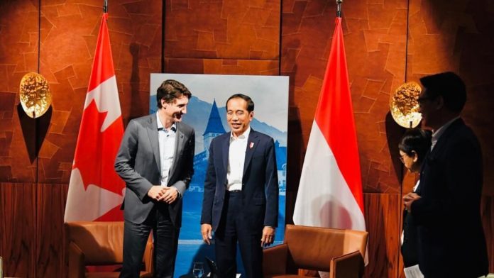 Presiden Joko Widodo melakukan pertemuan bilateral dengan Perdana Menteri Kanada Justin Trudeau di sela-sela KTT G7 di Elmau.