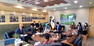 Pertemuan Bilateral Menteri Basuki Dengan Menteri Lingkungan Korea Selatan
