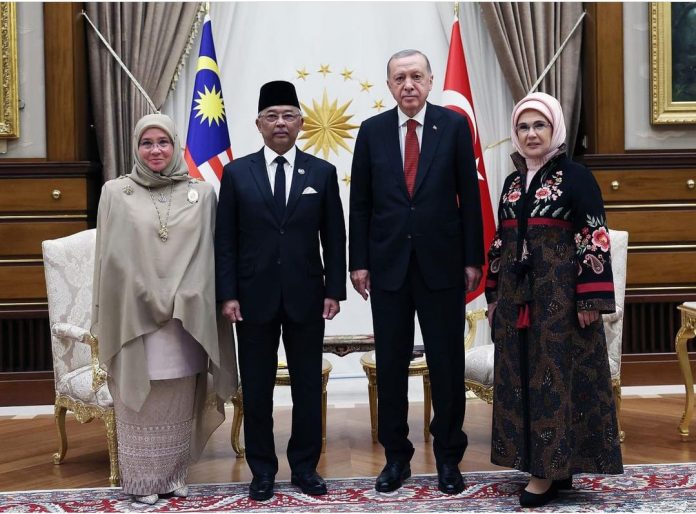 Diplomasi Batik di Turki Diplomasi Batik di Turki
