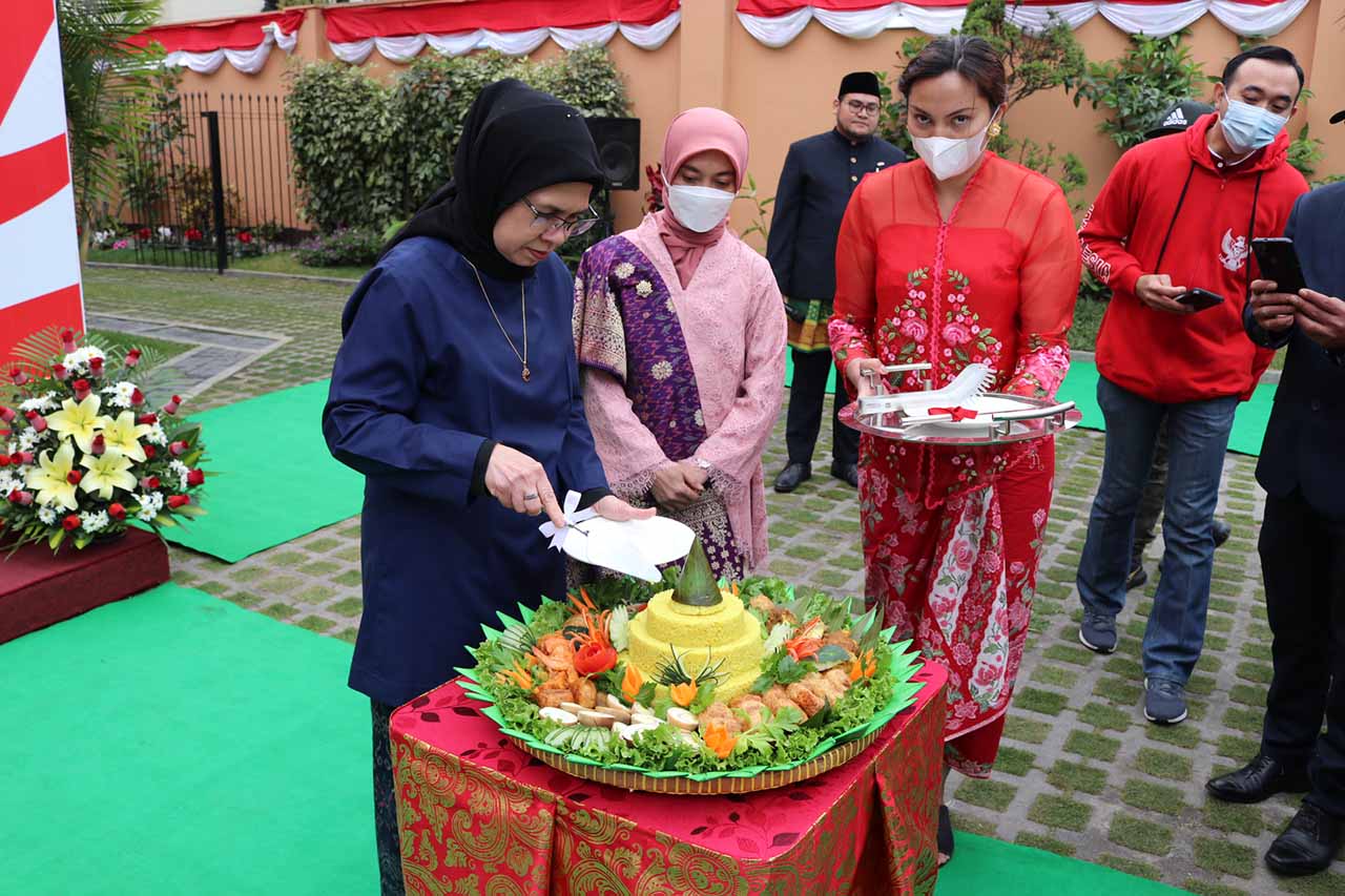 HUT RI 77 LIMA