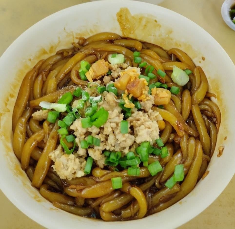 Locupan atau rat’s tail noodle (Foto: Satrio D/ Kontributor Vibizmedia)