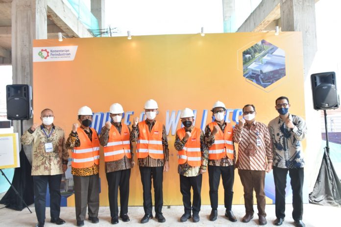 Menteri Perindustrian Agus Gumiwang Kartasasmita di Jakarta pada Topping Off Ceremony House of Wellness Fasilitas Produksi Fitofarmaka di Jakarta Fitofarmaka