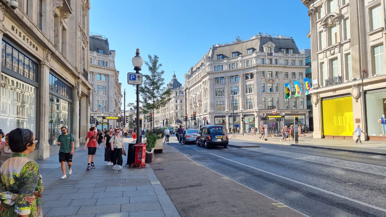 Oxford Street di Inggris