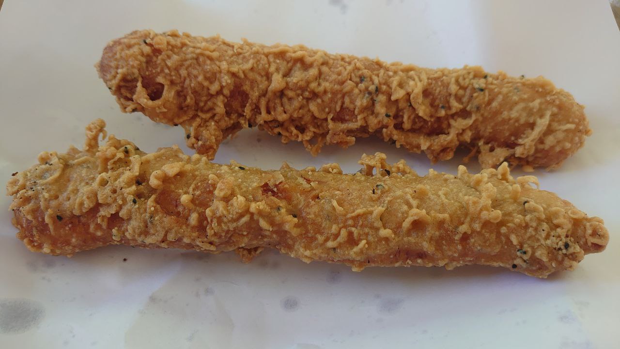 Dua pisang goreng seharga 2.000 KHR atau Rp.7500 (Ferdinan Rafeles / Kontributor vibizmedia)