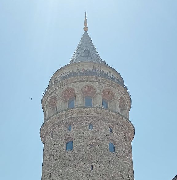 Galata Tower , Istanbul Turki (Herwantoro/ Kontributor vibizmedia)