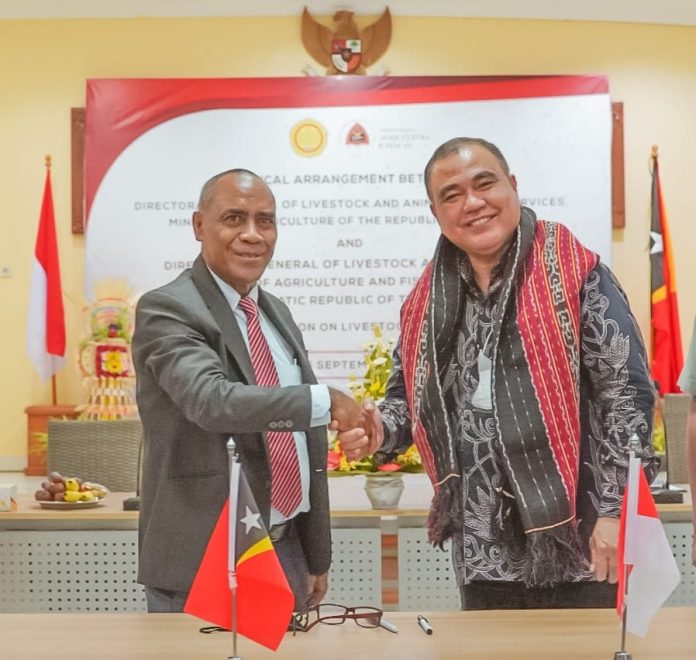 Direktur Jendral Peternakan dan Kesehatan Hewan, Kementerian Pertanian, Nasrullah dan Direktur Jenderal Peternakan dan Kesehatan Hewan Timor Leste, Domingos Gusmao (Foto Infopublik) Peternakan