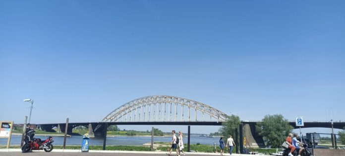 Waalkade di Kota Nijmegen Belanda