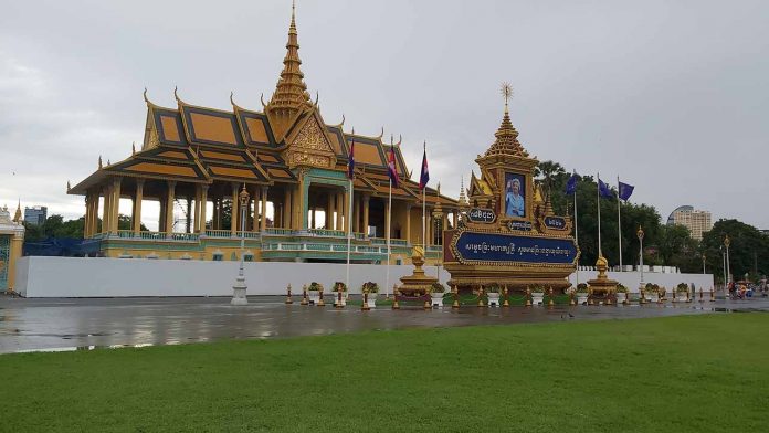 istana kerajaan kamboja