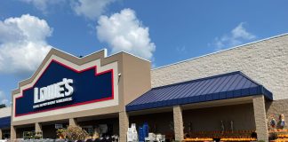 Lowe’s Home Toko Peralatan Rumah Tangga di North Carolina