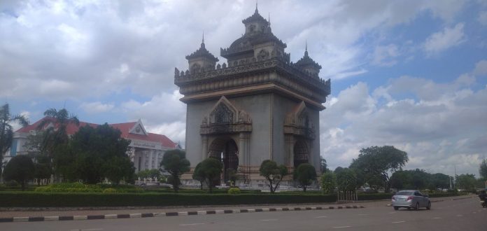 Patuxai Kota Vientiane
