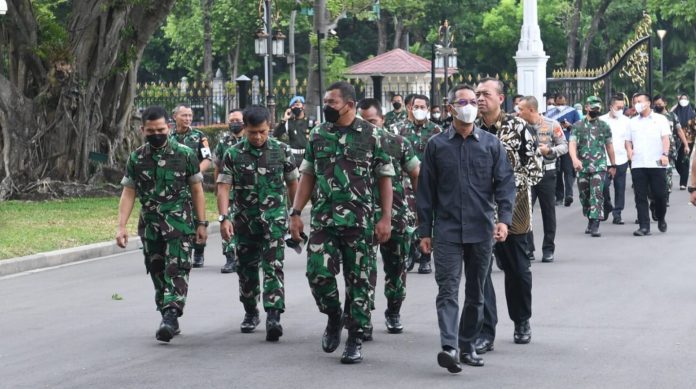 HUT TNI
