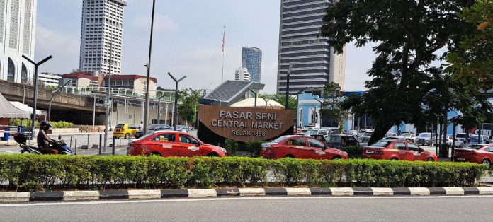 Wisata ke Pasar Seni Central Market di Kuala Lumpur
