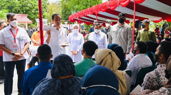 Penyerahan Bantuan Sosial