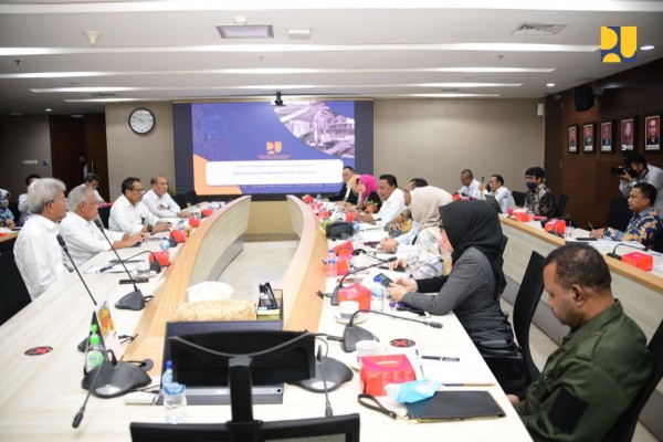 komite-ii-dpd-ri-apresiasi-kementerian-pupr-dalam-pembangunan-infrastruktur-berbasis-masyarakat-di-daerah-melalui-program-padat-karya-tunai-82d90296-50a4-4cd2-9d4d-1ee2afcb3edb