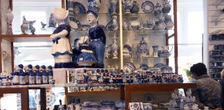Toko Souvernir Heinen Delfts Blauw Belanda