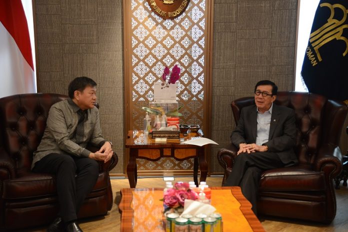 2022-11-23_-_Courtesy_Call_Menkumham-Dubes_Singapura_1