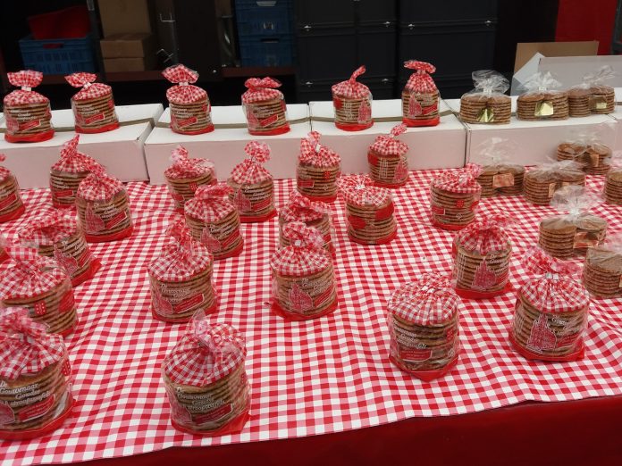 pakjes Makanan Khas Negeri Kincir Angin Perlu di coba