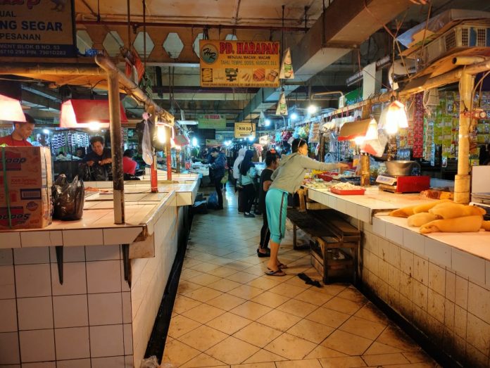 Asyik nya Belanja di Pasar Cipanas, Jawa Barat