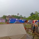 Pasang Tenda di Area Persawahan Korban Gempa Cianjur
