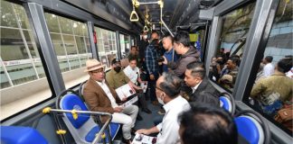 8 Bus Listrik E-Inobus Produk PT INKA Dioperasikan di Bandung