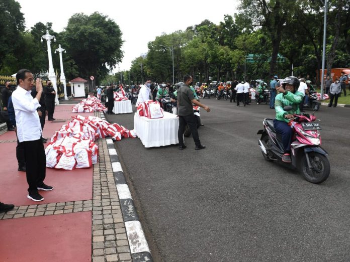Pembagian Sembako