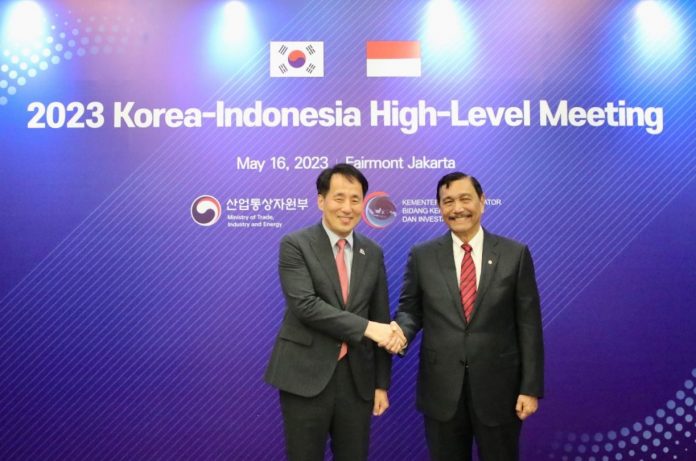Menko Marves Luhut B. Pandjaitan melakukan pertemuan dengan Wakil Menteri Perdagangan, Industri, dan Energi Republik Korea Y. M. Jang Young Jin. Menko Marves