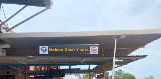 Menikmati Keindahan Kota Melaka Lewat Melaka River Cruise