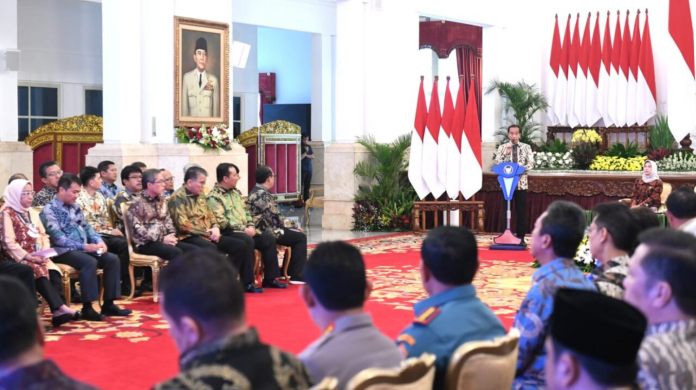 Presiden Joko Widodo menerima Laporan Hasil Pemeriksaan atas LKPP Tahun 2022 dan Ikhtisar Hasil Pemeriksaan Semester II Tahun 2022, pada Senin, 26 Juni 2023 di Istana Negara Jakarta. Opini Wajar Tanpa Pengecualian