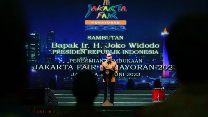 Presiden Joko Widodo secara resmi membuka pameran Pekan Raya Jakarta (PRJ) atau Jakarta Fair 2023 di Jakarta International Expo (JIExpo) Kemayoran, Jakarta, pada Rabu, 14 Juni 2023. Jakarta Fair 2023