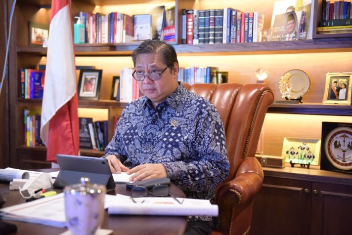 Menteri Koordinator Bidang Perekonomian, Airlangga Hartarto, menyampaikan siaran pers pada Kamis (27 Juli 2023). inklusi keuangan
