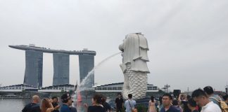 Patung Singa Maskot Negara Singapore