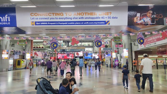 NU Sentral Mall yang Terhubung Langsung dengan Stasiun Kuala Lumpur