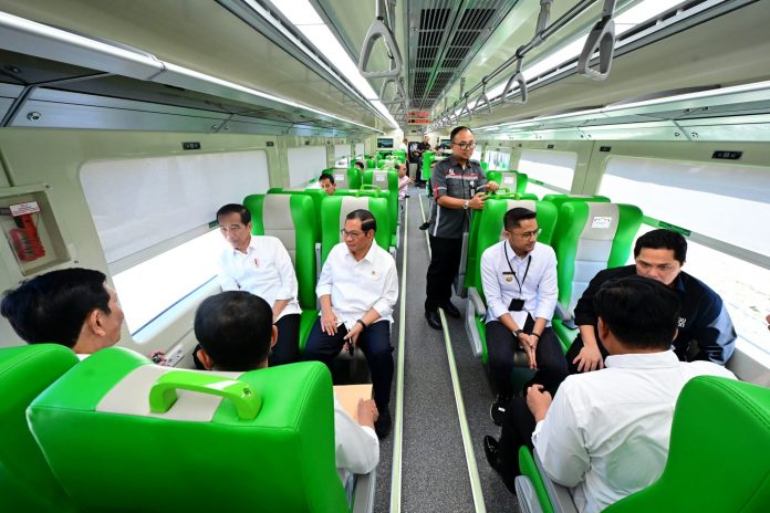 Kereta Cepat Jakarta-Bandung