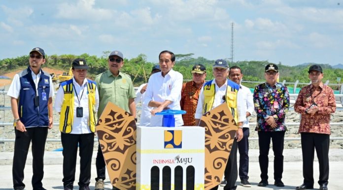 Bendungan Sepaku Semoi