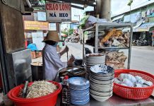 Food Street Bubur Nasi Khas Vietnam