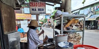 Food Street Bubur Nasi Khas Vietnam
