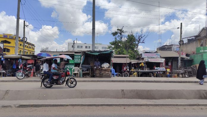 Keseruan Naik Ojek Piki - Piki di Kenya