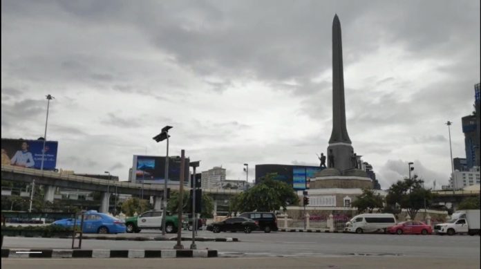 Victory Monumen Militer di Bangkok