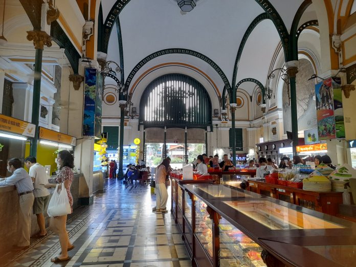 Saigon Central Ikonik di Ho Chi Minh