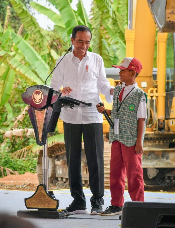 sekolah-786x1024