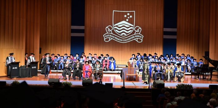 Menkeu Raih Gelar Kehormatan dari Australia National University (ANU)