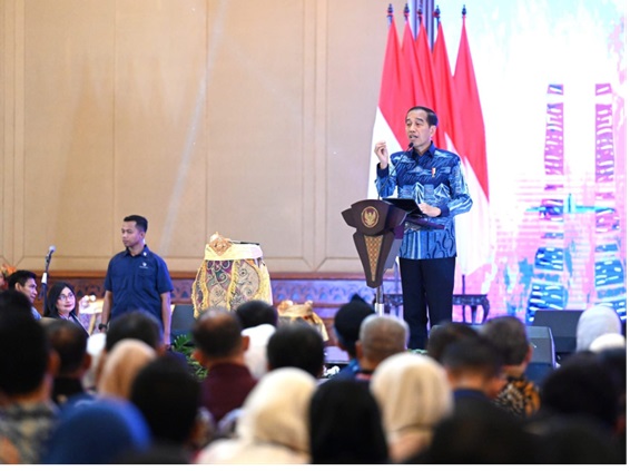 Presiden Jokowi membuka Munaslub Apeksi, di Puri Begawan, Kota Bogor, Jawa Barat, Jumat (15 Des 2023) (Foto BPMI Setpres)
