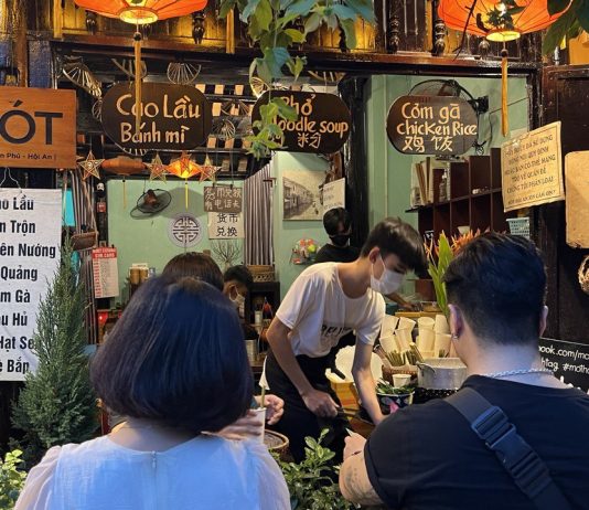 Mot Minuman Legendaris di kota kuno Hoi An, Vietnam