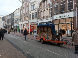 Pengamen Jalanan di Zwolle Belanda