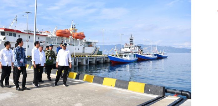 Presiden Joko Widodo meresmikan rehabilitasi dan rekonstruksi Pelabuhan Wani dan Pelabuhan Pantoloan di Kawasan Teluk Palu Rehabilitasi dan Rekonstruksi Pelabuhan
