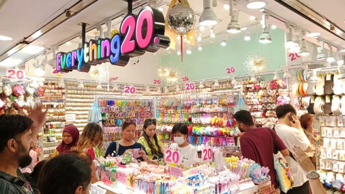 20 bath Yuk Belanja di Everthing 20 Bath Bangkok