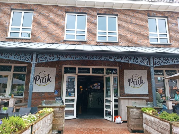 Puik2 Ber Snack Ria di Restoran Puik Ommen