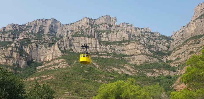 Ayo Wisata ke Montserrat Mountain Barcelona Spanyol